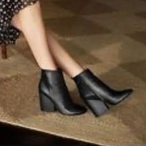 Tory Burch Grove 10 MM Black Bootie Size 8.5